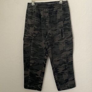 AND1 Cropped Camo Boys Authentic Pants Size M (boy)